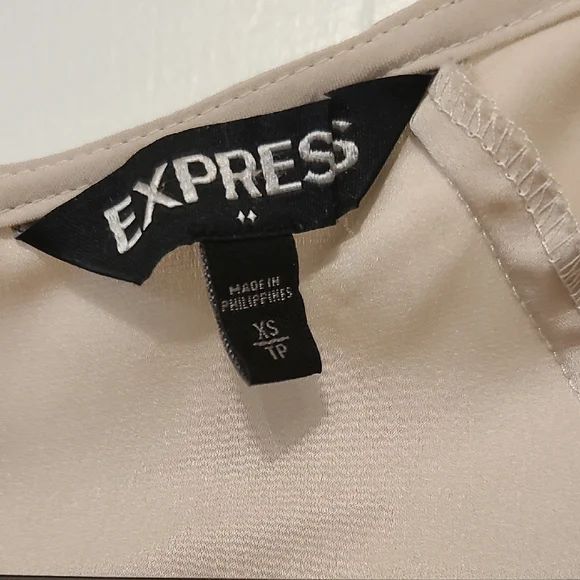 Express Women's Beige Blouse - Picture 2 of 3